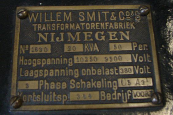 50 kVA draaistroomtrafo uit 1915 zoals deze nog te zien is bij Smit Trafo.