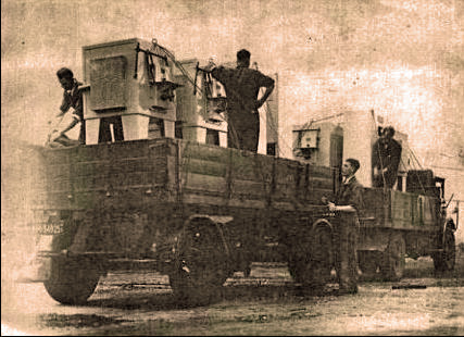 Vervoer van een Oven van Smit, net na de oorlog met een Canadese Ford