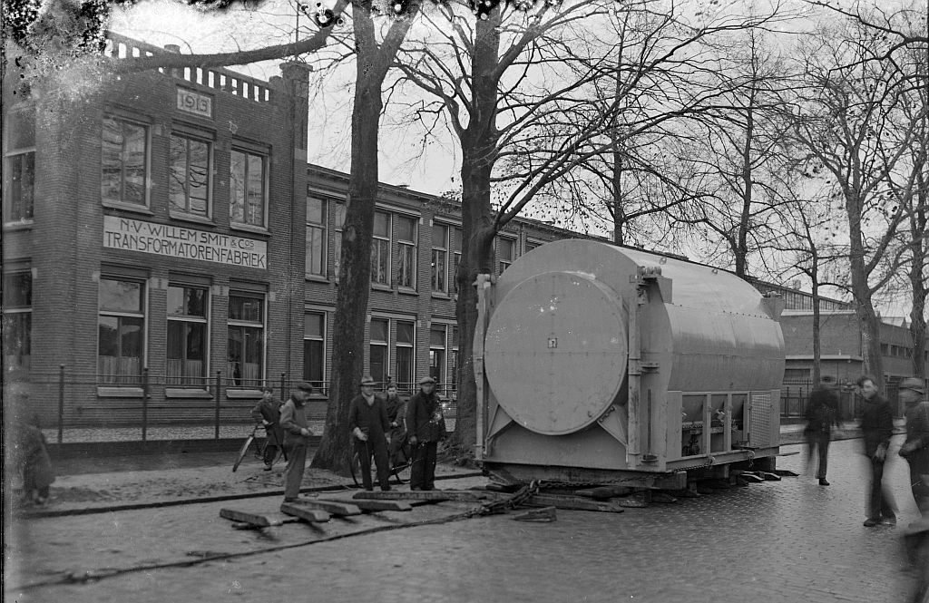 Fantastische foto's van een van de eerste Smit Junker ovens (1936)